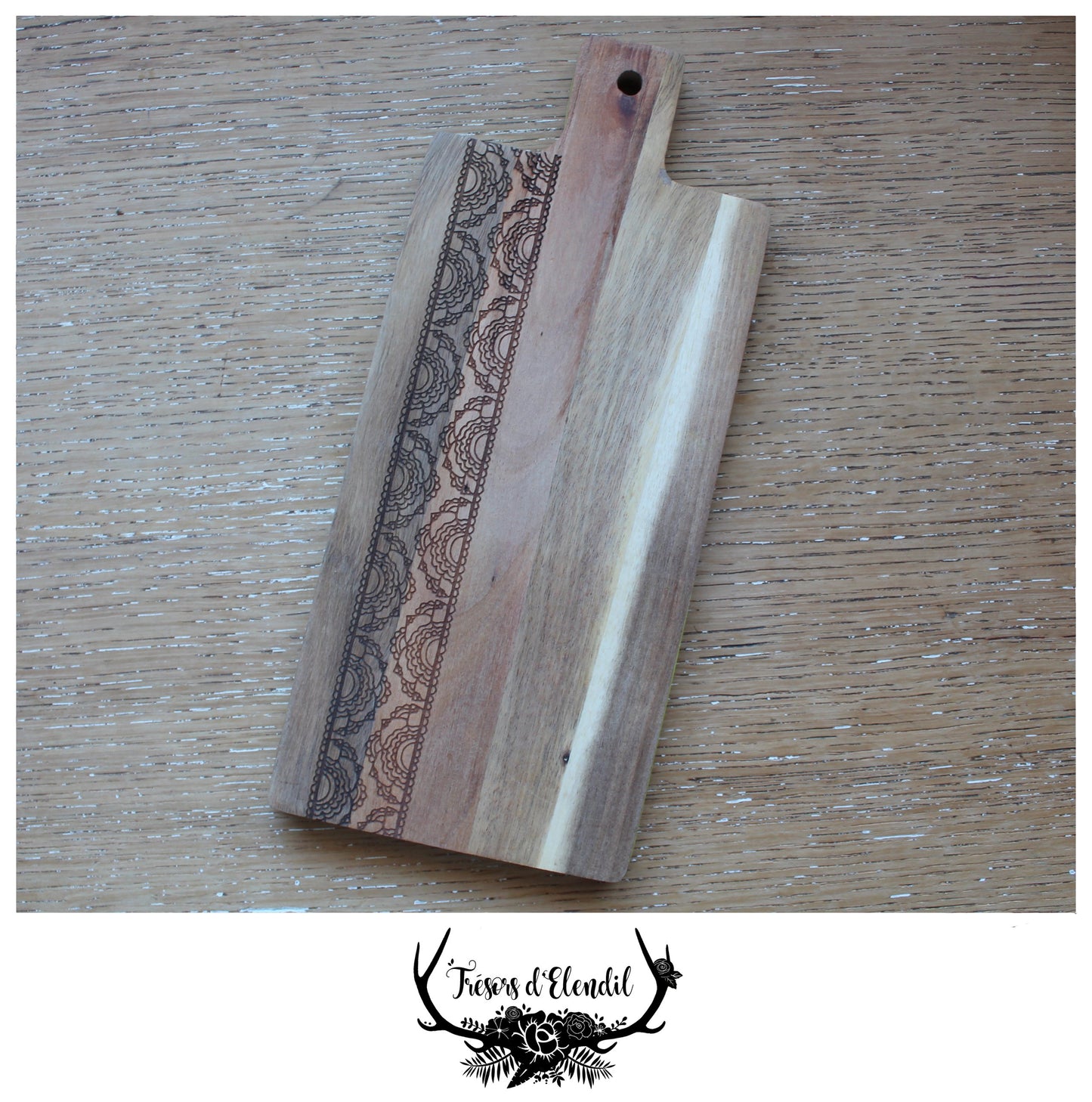 Planche à découper dentelle